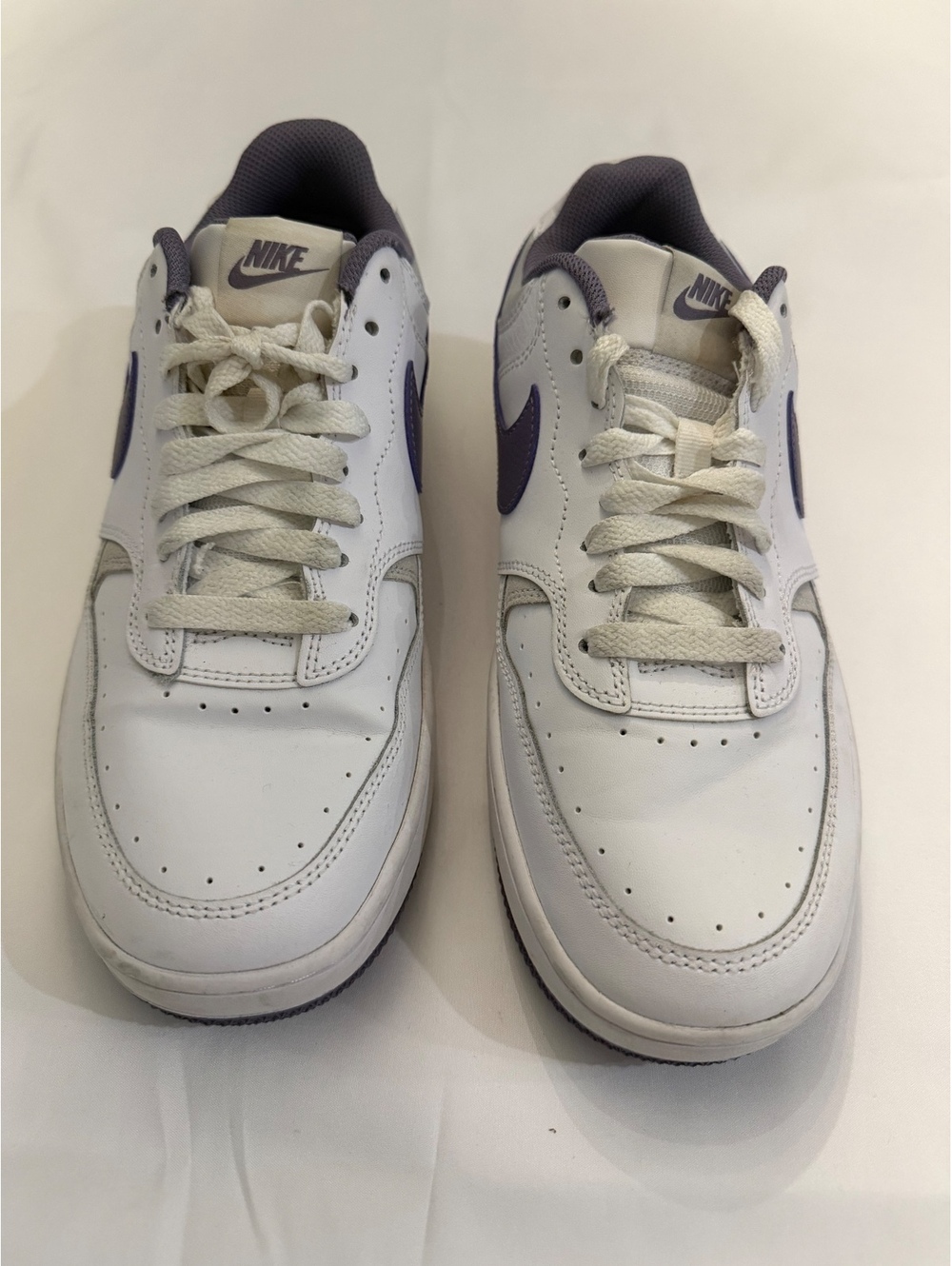 Nike Low-Top White and Purple Sneakers